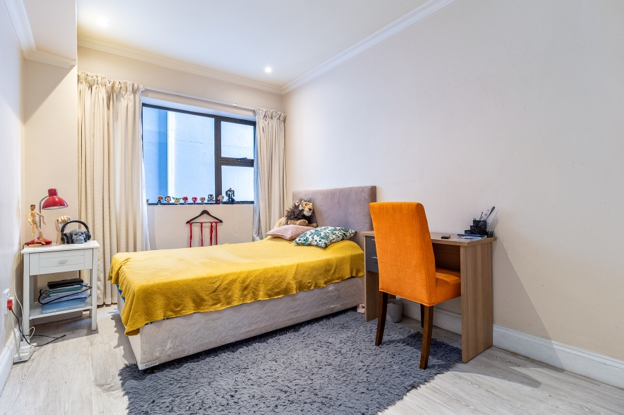 To Let 3 Bedroom Property for Rent in Sea Point Western Cape